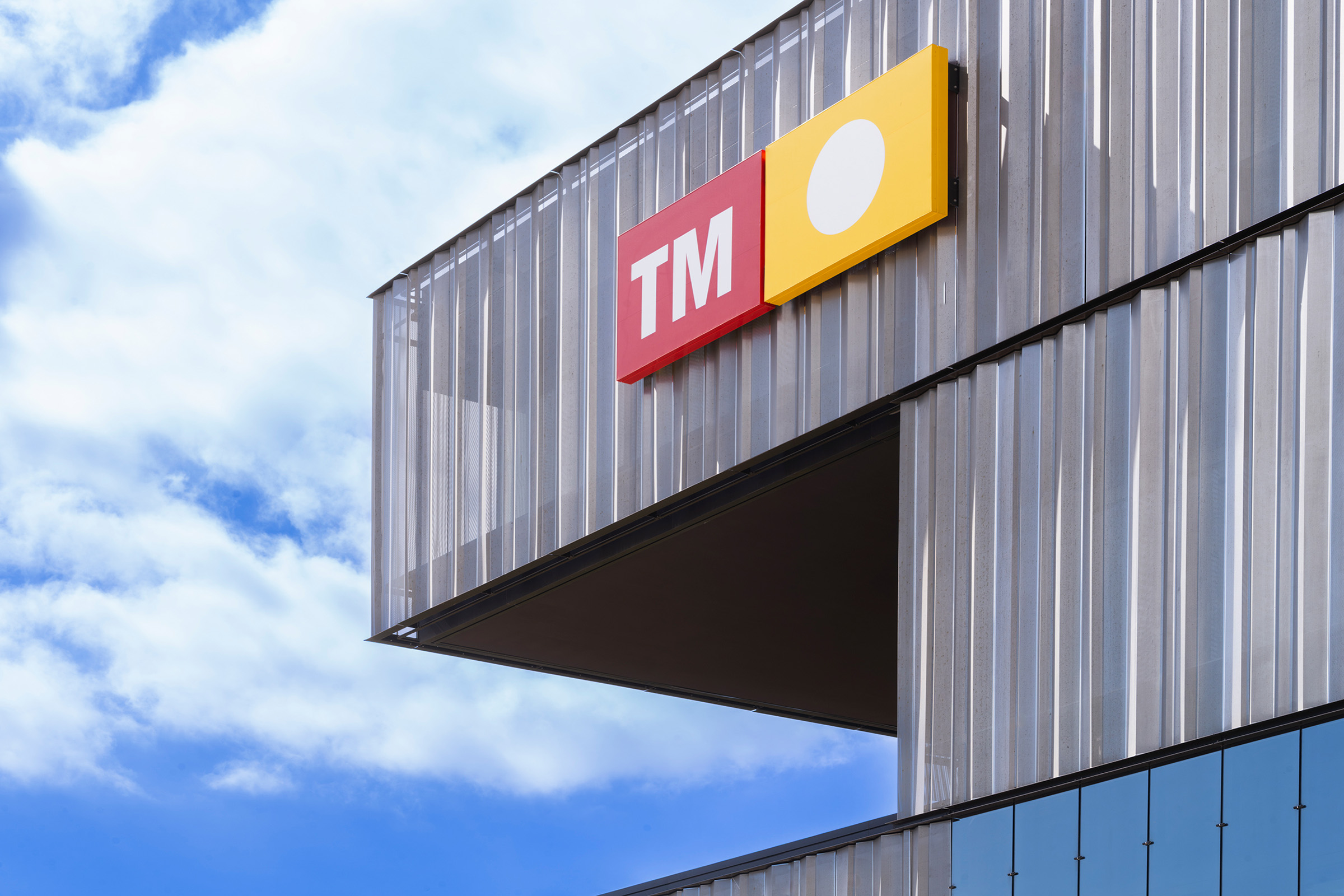 Sede TM Grupo Inmobiliario, arquitectura corporativa de Rubén Muedra Arquitectura